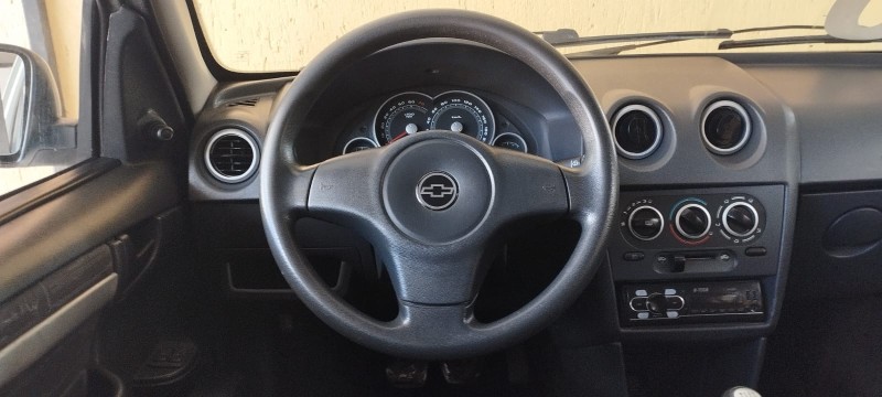 PRISMA 1.0 MPFI VHCE MAXX 8V FLEX 4P MANUAL - 2010 - CANELA