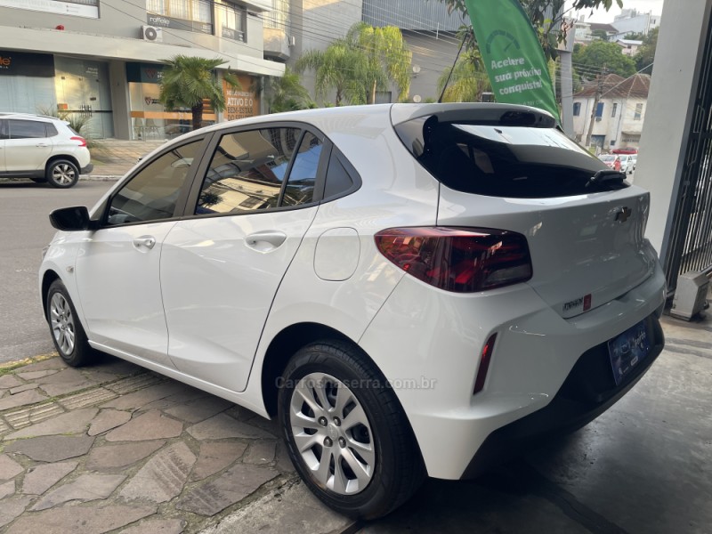 ONIX 1.0 LT 12V FLEX 4P MANUAL - 2023 - BENTO GONçALVES