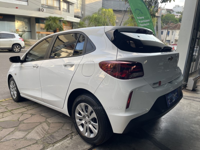 ONIX 1.0 LT 12V FLEX 4P MANUAL - 2023 - BENTO GONçALVES