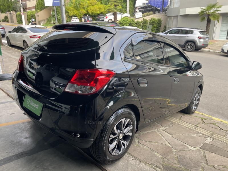 ONIX 1.0 MPFI LT 8V FLEX 4P MANUAL - 2016 - BENTO GONçALVES