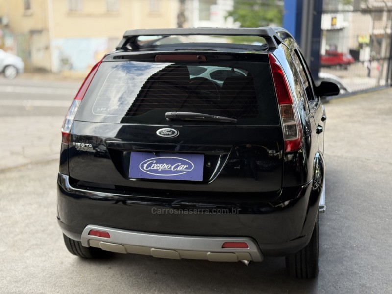 FIESTA 1.6 MPI TRAIL HATCH 8V FLEX 4P MANUAL - 2009 - CAXIAS DO SUL