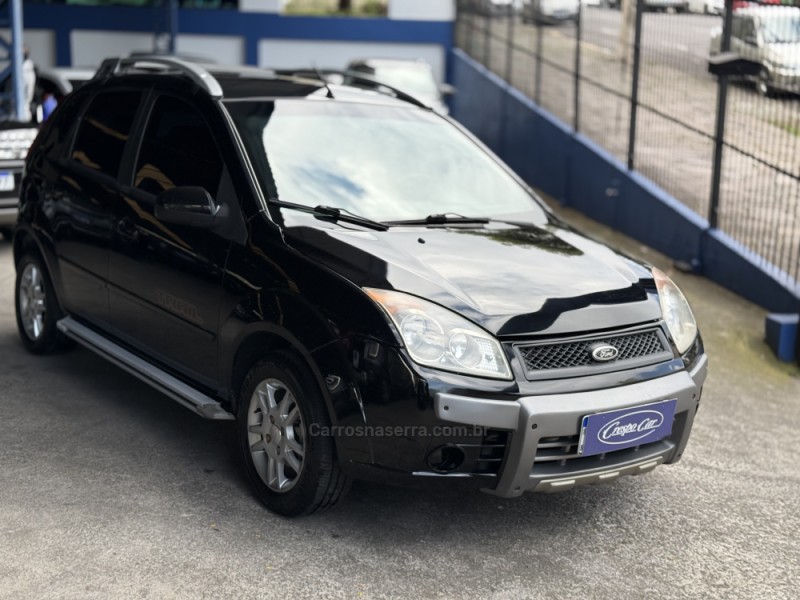 FIESTA 1.6 MPI TRAIL HATCH 8V FLEX 4P MANUAL - 2009 - CAXIAS DO SUL