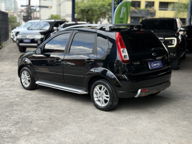 FIESTA 1.6 MPI TRAIL HATCH 8V FLEX 4P MANUAL - 2009 - CAXIAS DO SUL