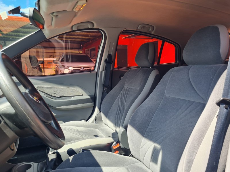 AGILE 1.4 MPFI LTZ 8V FLEX 4P MANUAL - 2011 - CANELA