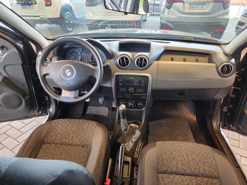 DUSTER 1.6 EXPRESSION 4X2 16V FLEX 4P MANUAL - 2014 - CAXIAS DO SUL