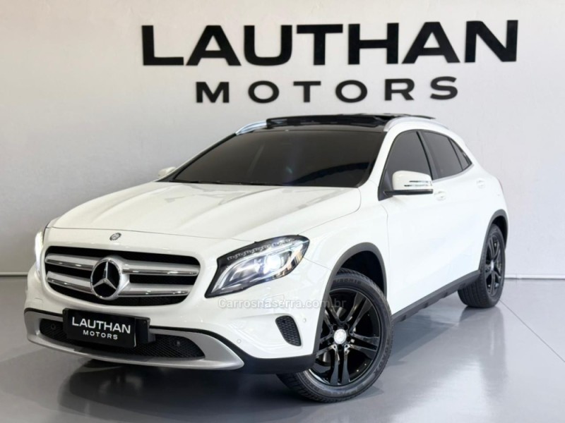 GLA 200 1.6 CGI VISION 16V TURBO GASOLINA 4P AUTOMÁTICO - 2015 - NOVO HAMBURGO