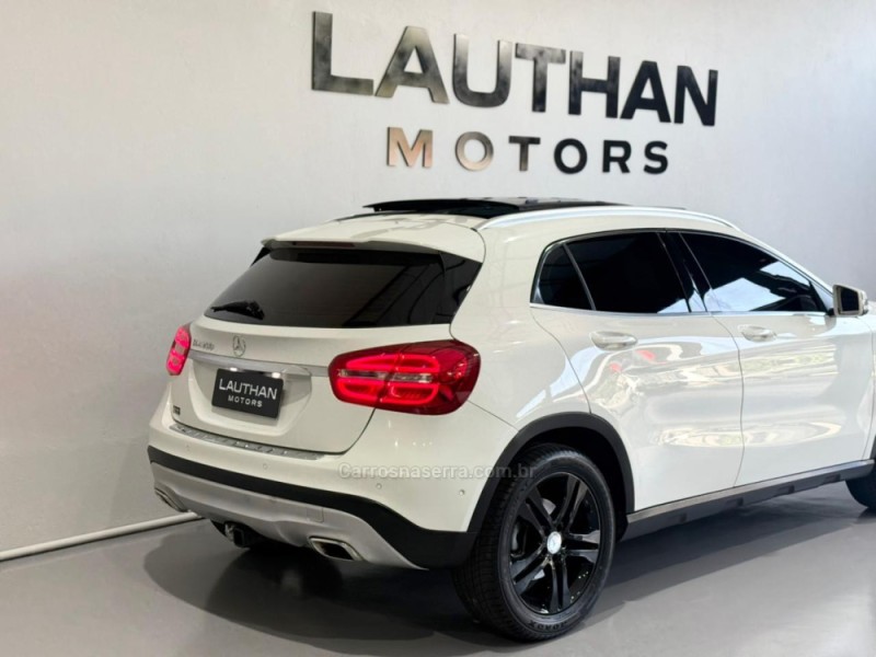GLA 200 1.6 CGI VISION 16V TURBO GASOLINA 4P AUTOMÁTICO - 2015 - NOVO HAMBURGO