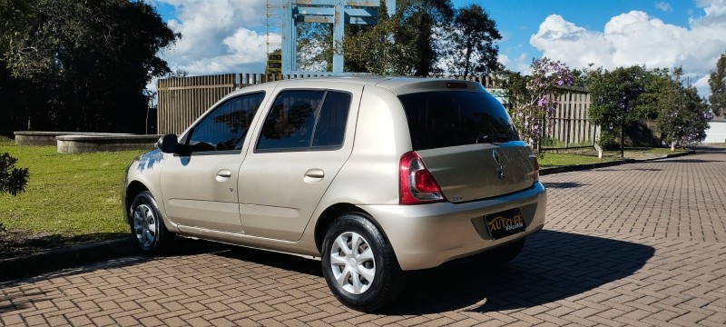 CLIO 1.0 AUTHENTIQUE 16V HI-FLEX 4P MANUAL - 2016 - CANELA