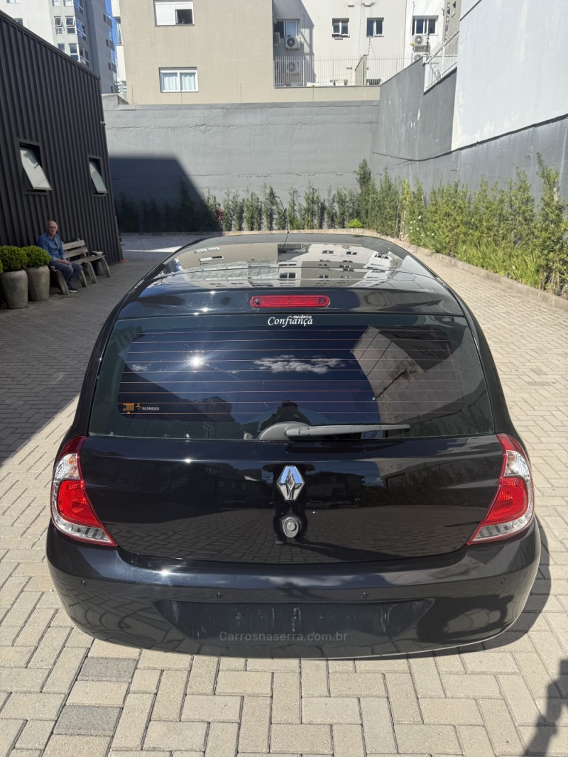 CLIO 1.0 EXPRESSION 16V FLEX 4P MANUAL - 2016 - CAXIAS DO SUL