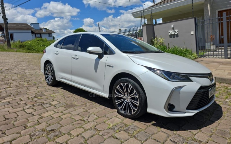 COROLLA 1.8 ALTIS PREMIUM 16V HÍBRIDO 4P AUTOMÁTICO