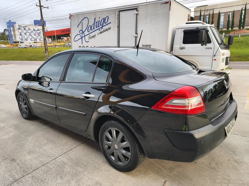 MÉGANE 1.6 DYNAMIQUE 16V FLEX 4P MANUAL - 2010 - FARROUPILHA