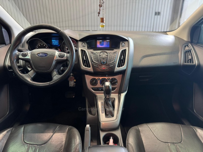 FOCUS 1.6 SE HATCH 16V FLEX 4P AUTOMÁTICO - 2015 - DOIS IRMãOS