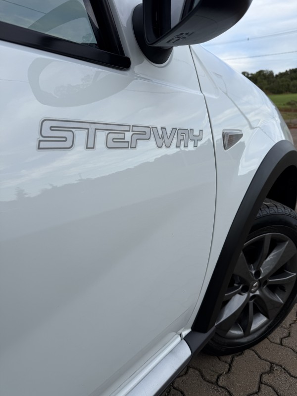 SANDERO 1.6 STEPWAY 16V FLEX 4P MANUAL - 2014 - ARROIO DO MEIO