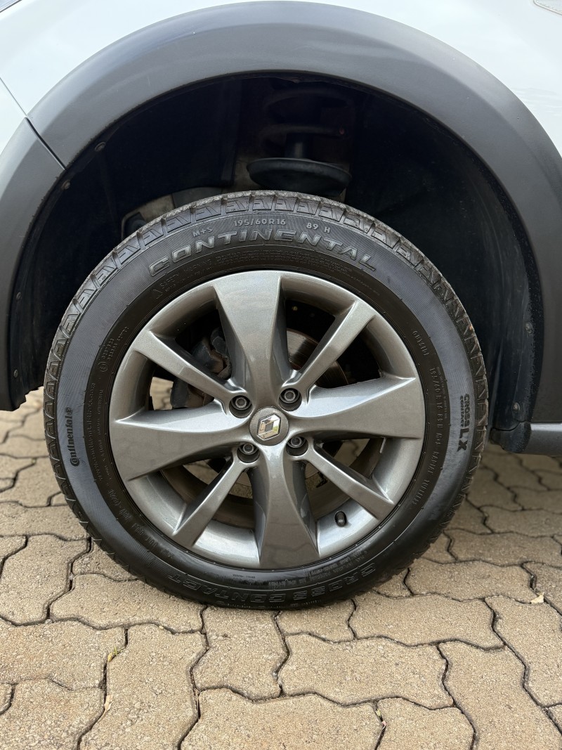 SANDERO 1.6 STEPWAY 16V FLEX 4P MANUAL - 2014 - ARROIO DO MEIO