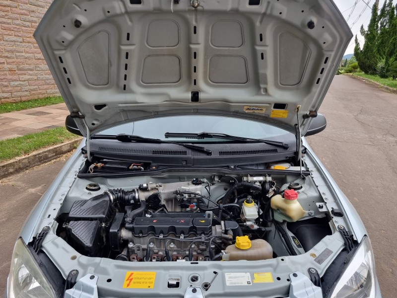 PRISMA 1.4 MPFI JOY 8V FLEX 4P MANUAL - 2009 - ARROIO DO MEIO