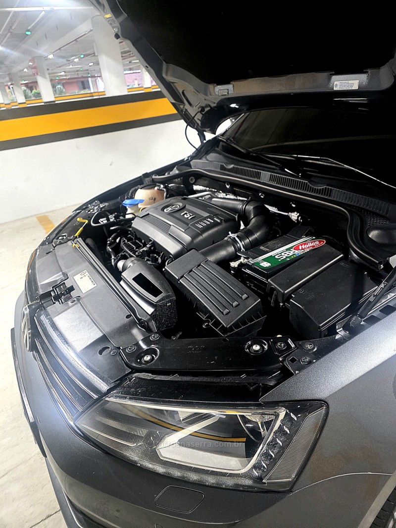JETTA 2.0 TSI HIGHLINE 211CV GASOLINA 4P DSG - 2017 - CAXIAS DO SUL
