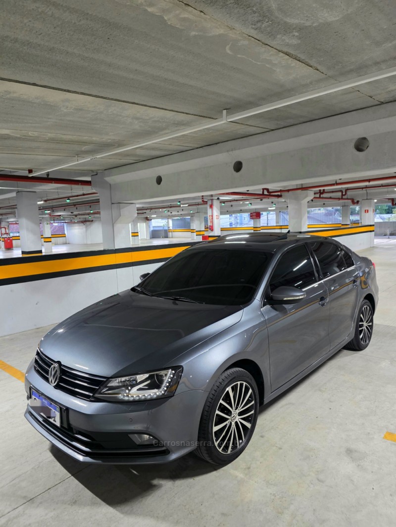jetta 2.0 tsi highline 211cv gasolina 4p dsg 2017 caxias do sul