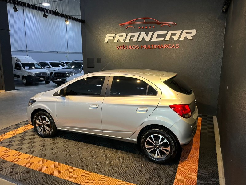 ONIX 1.4 MPFI LTZ 8V FLEX 4P MANUAL - 2016 - ANTôNIO PRADO