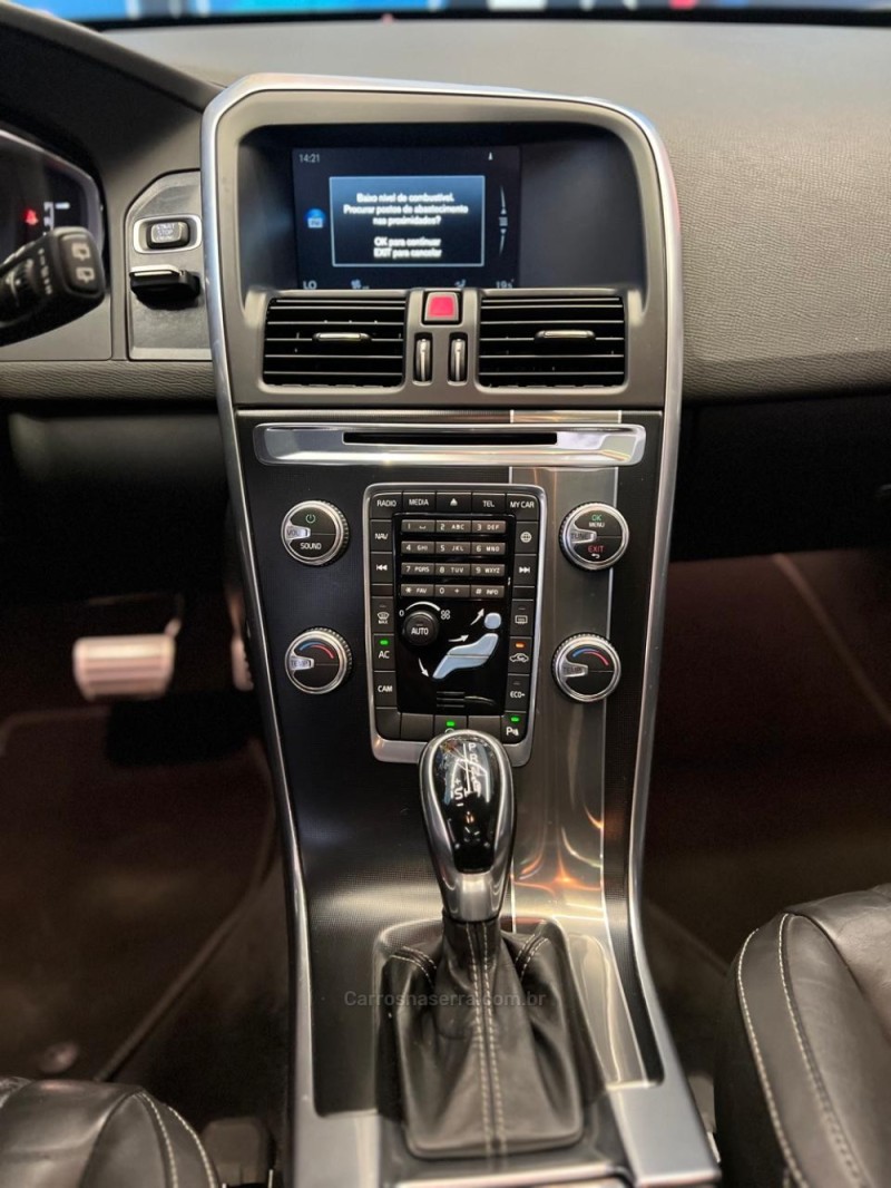 XC60 2.0 T5 R DESIGN TURBO GASOLINA 4P AUTOMÁTICO - 2016 - NOVO HAMBURGO