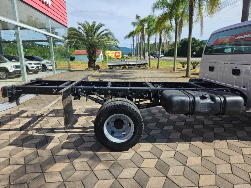 F-4000 4X4 - 2016 - BOM PRINCíPIO