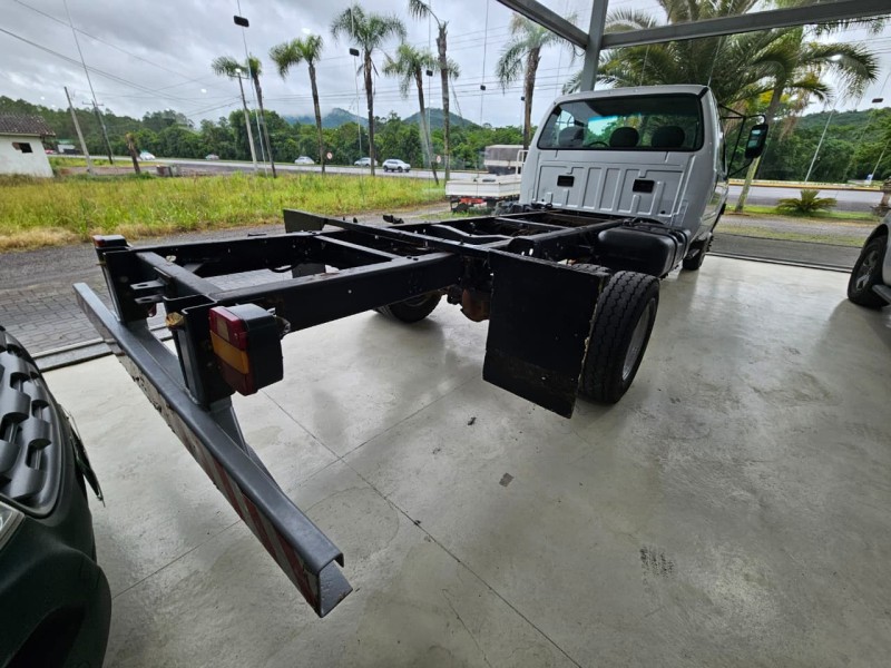 F-4000 4X4 - 2016 - BOM PRINCíPIO