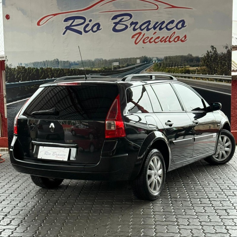 MÉGANE 1.6 DYNAMIQUE GRAND TOUR 16V FLEX 4P MANUAL - 2011 - CAXIAS DO SUL