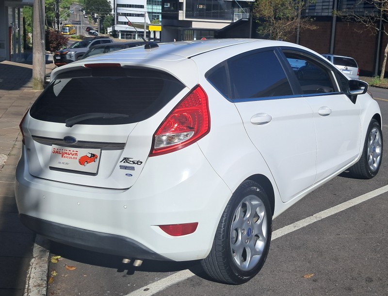FIESTA 1.6 SE HATCH 16V FLEX 4P MANUAL - 2012 - FLORES DA CUNHA