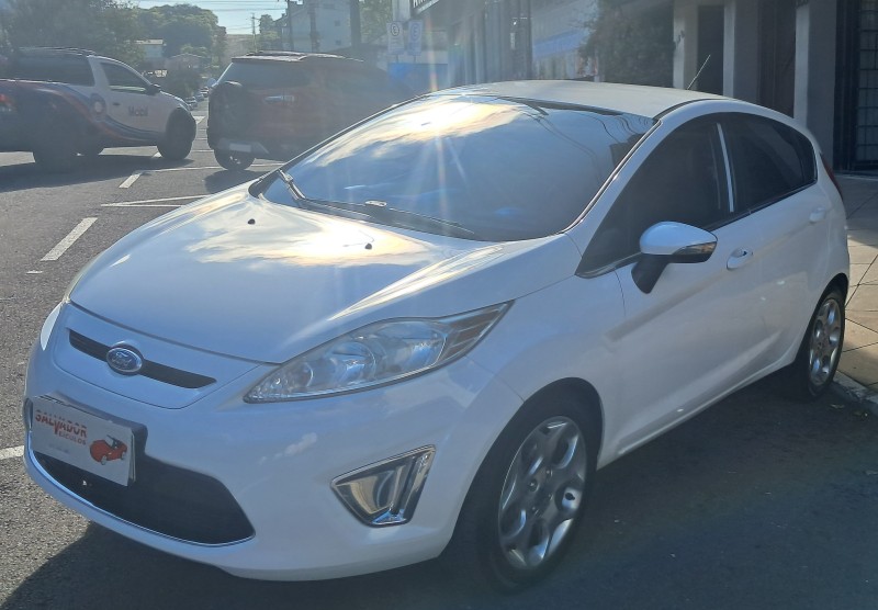 FIESTA 1.6 SE HATCH 16V FLEX 4P MANUAL - 2012 - FLORES DA CUNHA