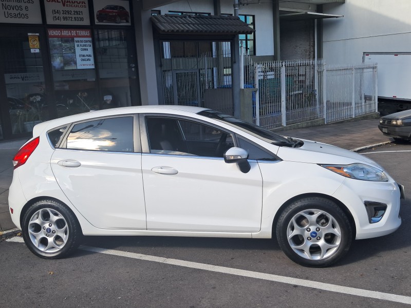 FIESTA 1.6 SE HATCH 16V FLEX 4P MANUAL - 2012 - FLORES DA CUNHA