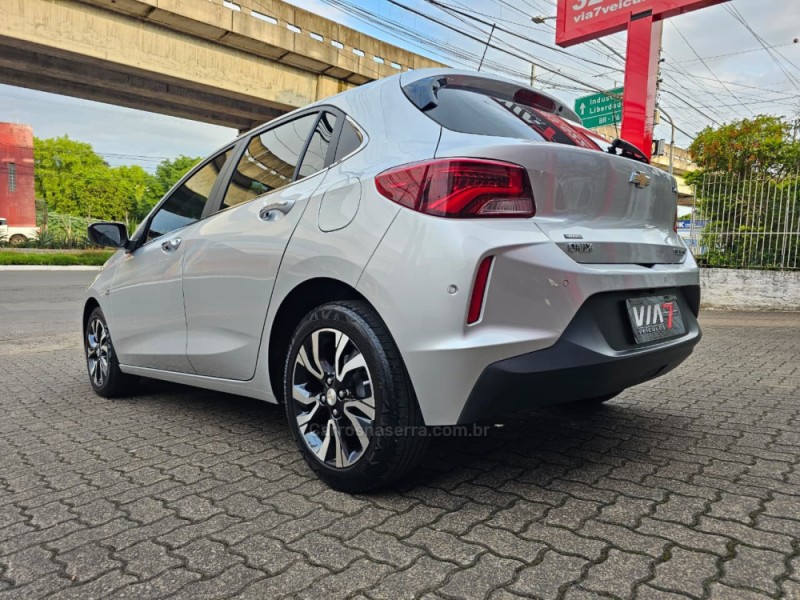 ONIX 1.0 PREMIER II 12V TURBO FLEX 4P AUTOMÁTICO - 2023 - NOVO HAMBURGO