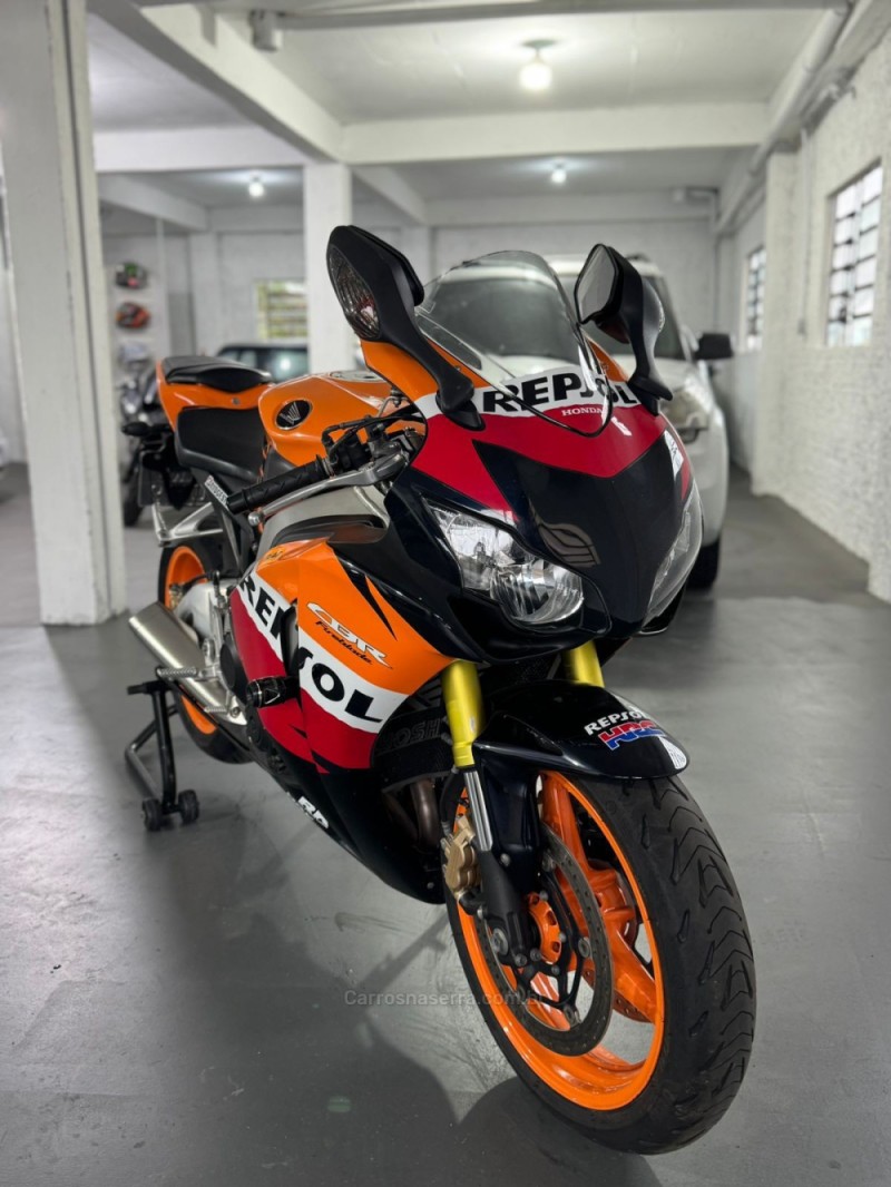 CBR 1000RR REPSOL - 2011 - CAXIAS DO SUL