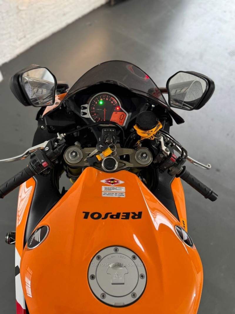 CBR 1000RR REPSOL - 2011 - CAXIAS DO SUL