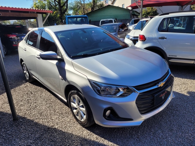 ONIX 1.0 LT 12V TURBO FLEX 4P MANUAL - 2020 - CARLOS BARBOSA