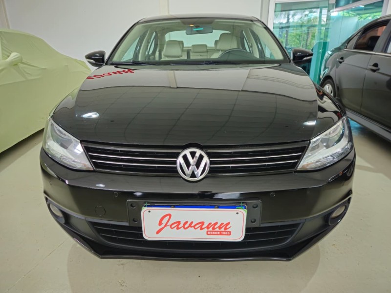 JETTA 2.0 COMFORTLINE FLEX 4P TIPTRONIC - 2011 - BOM PRINCíPIO