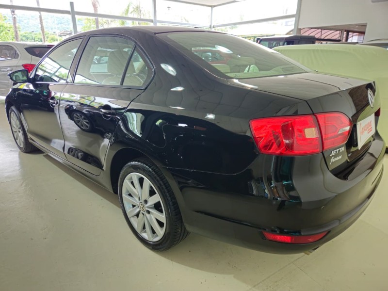 JETTA 2.0 COMFORTLINE FLEX 4P TIPTRONIC - 2011 - BOM PRINCíPIO