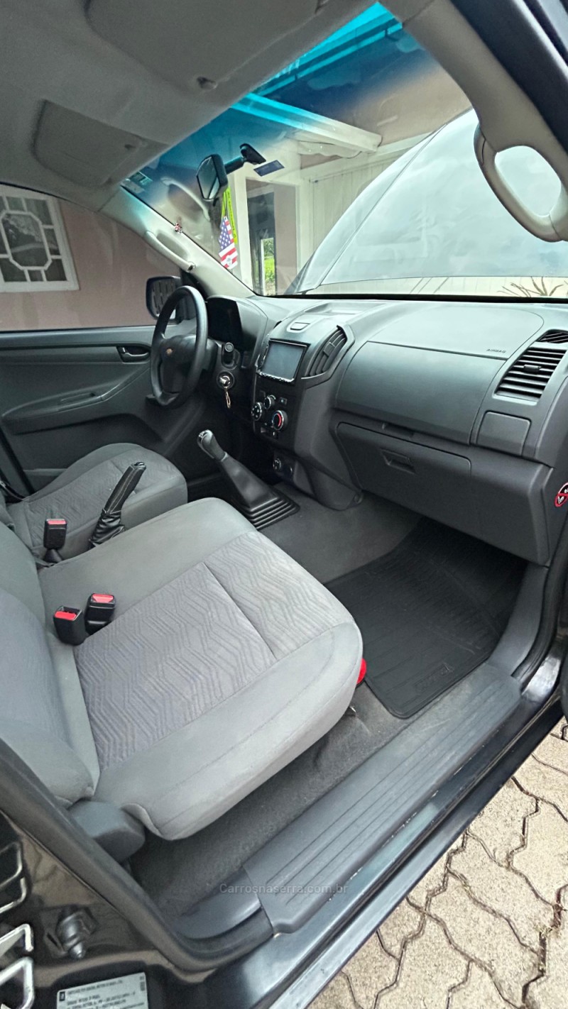 S10 2.8 LS 4X4 CD 16V TURBO DIESEL 4P MANUAL - 2014 - BOM PRINCíPIO