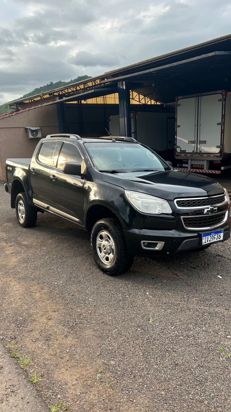 S10 2.8 LS 4X4 CD 16V TURBO DIESEL 4P MANUAL - 2014 - BOM PRINCíPIO