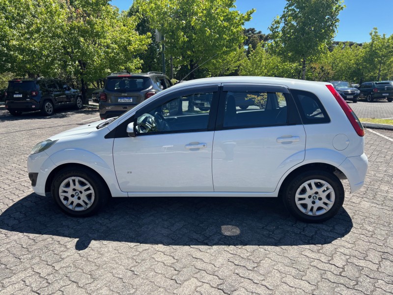 FIESTA 1.0 ROCAM SE 8V FLEX 4P MANUAL - 2014 - CAXIAS DO SUL