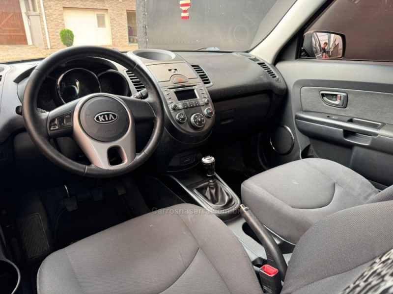 SOUL 1.6 EX 16V FLEX 4P MANUAL - 2011 - ESTâNCIA VELHA