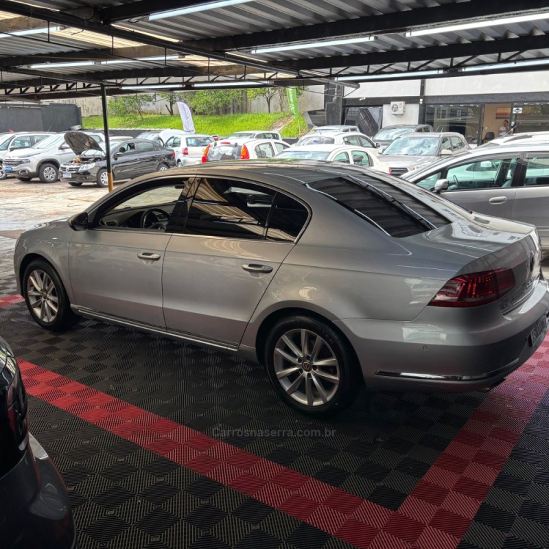 PASSAT 2.0 FSI COMFORTLINE 16V TURBO GASOLINA 4P TIPTRONIC - 2011 - PASSO FUNDO