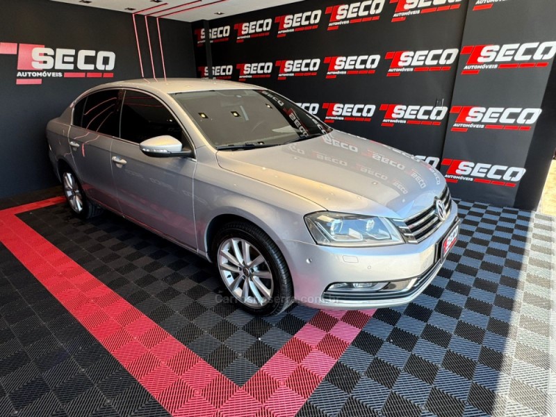 PASSAT 2.0 FSI COMFORTLINE 16V TURBO GASOLINA 4P TIPTRONIC - 2011 - PASSO FUNDO