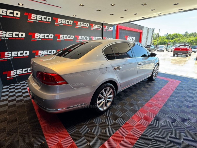 PASSAT 2.0 FSI COMFORTLINE 16V TURBO GASOLINA 4P TIPTRONIC - 2011 - PASSO FUNDO