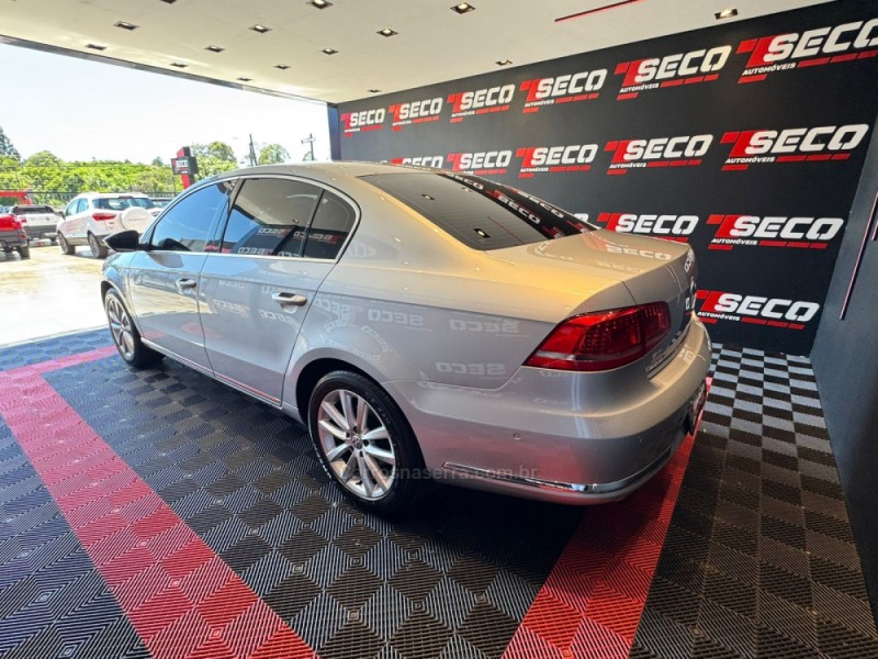 PASSAT 2.0 FSI COMFORTLINE 16V TURBO GASOLINA 4P TIPTRONIC - 2011 - PASSO FUNDO