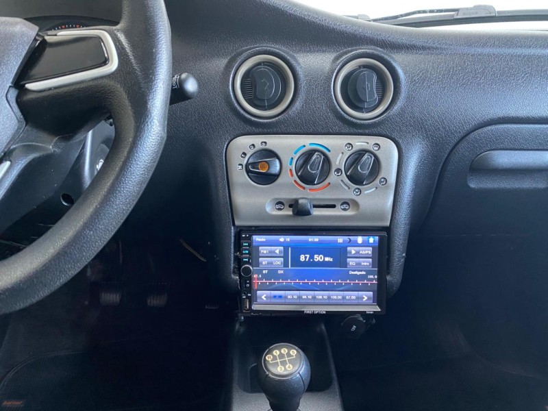 CELTA 1.0 MPFI 8V GASOLINA 4P MANUAL - 2003 - CAXIAS DO SUL