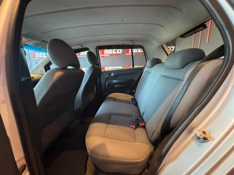 FOX 1.0 MI 8V FLEX 4P MANUAL - 2010 - PASSO FUNDO