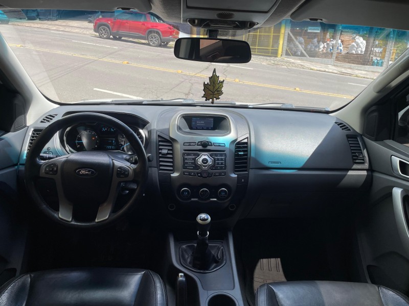 RANGER 2.5 XLT 4X2 CD 16V FLEX 4P MANUAL - 2015 - CAXIAS DO SUL