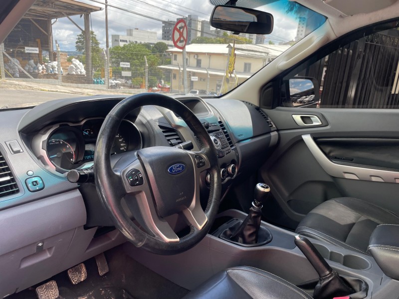 RANGER 2.5 XLT 4X2 CD 16V FLEX 4P MANUAL - 2015 - CAXIAS DO SUL