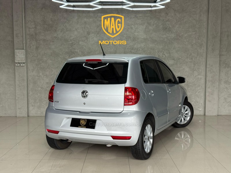 FOX 1.0 ITREND 8V FLEX 4P MANUAL - 2012 - CAXIAS DO SUL