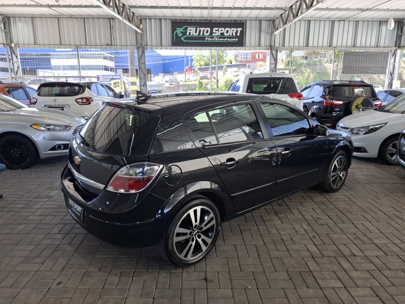 VECTRA 2.0 MPFI GT HATCH 8V FLEX 4P MANUAL - 2011 - CAXIAS DO SUL