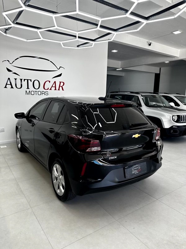 ONIX 1.0 LTZ 12V TURBO FLEX 4P MANUAL - 2023 - CAXIAS DO SUL